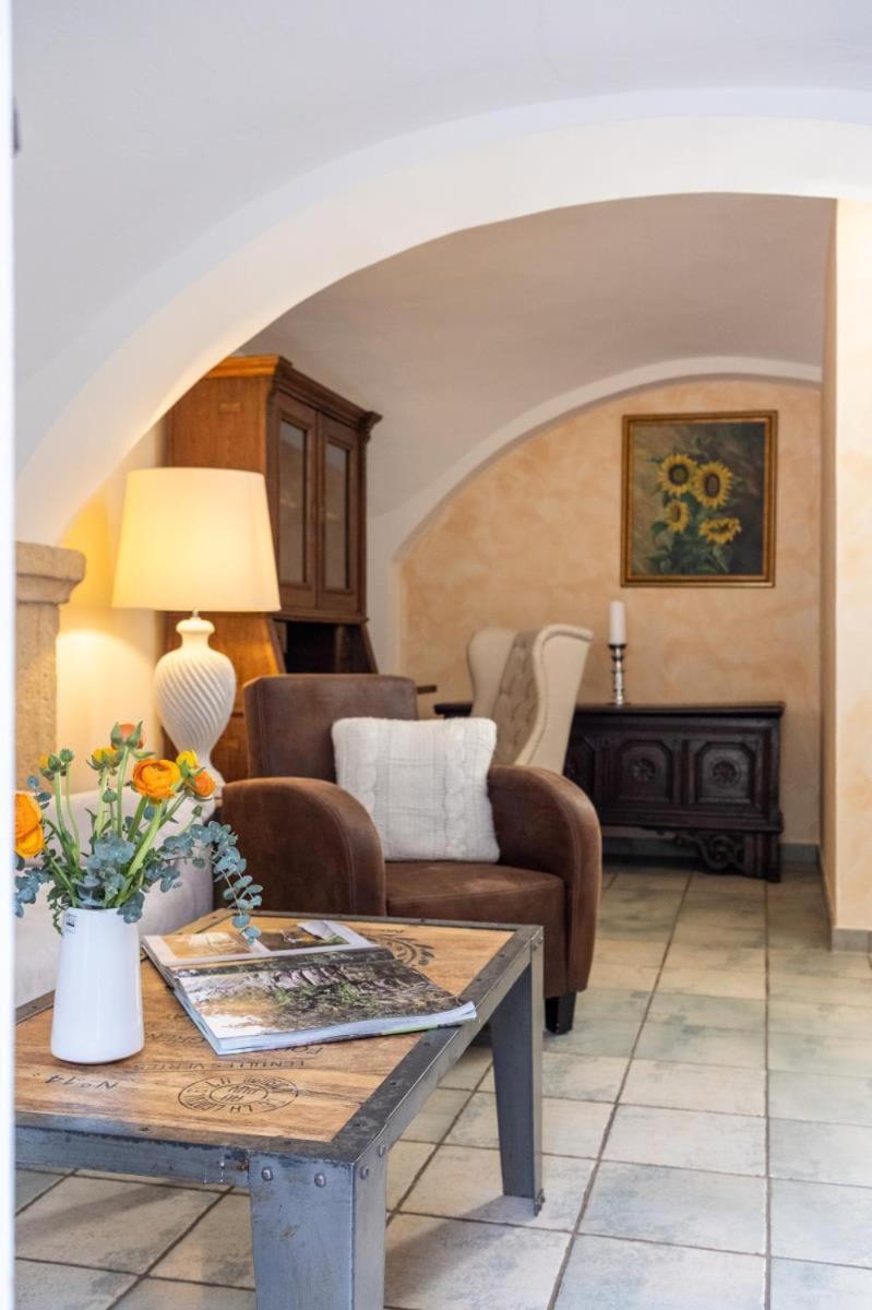 Apartmenthaus Brunnenhof Papstdorf ภายนอก รูปภาพ